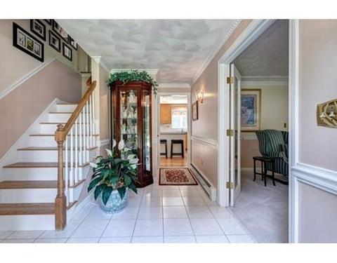 4 Maple Tree Ln, Franklin, MA 02038 photo 3