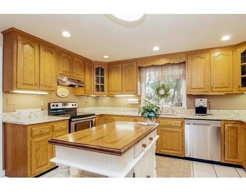 225 Olde Forge Rd, Hanover, MA 02339 photo 3