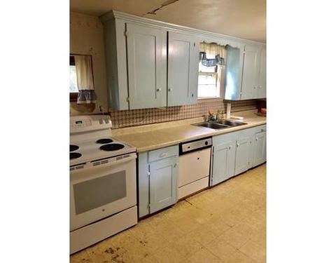 8 Palmer Ave, Danvers, MA 01923 photo 2