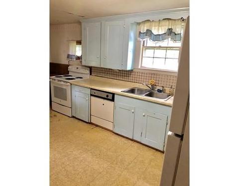 8 Palmer Ave, Danvers, MA 01923 photo 5