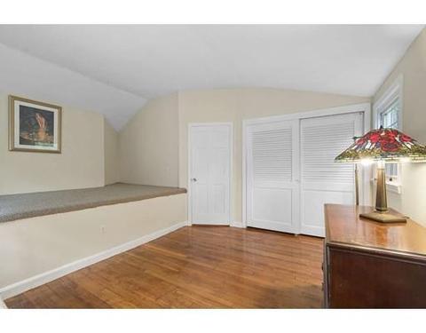 8 Colonial Ct, Marblehead, MA 01945 photo 16