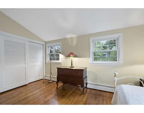8 Colonial Ct, Marblehead, MA 01945 photo 17