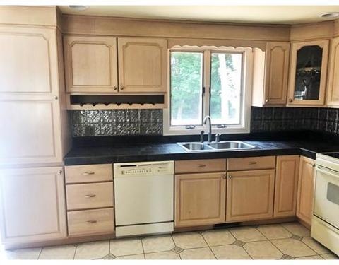 34 Michael St, Springfield, MA 01129 photo 4