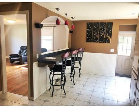 34 Michael St, Springfield, MA 01129 photo 2