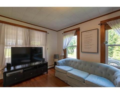 23 Garfield Ave, Easthampton, MA 01027 photo 5