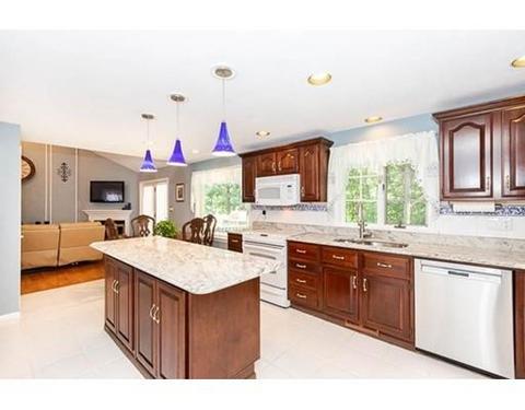 41 Hammersmith Dr, Saugus, MA 01906 photo 9