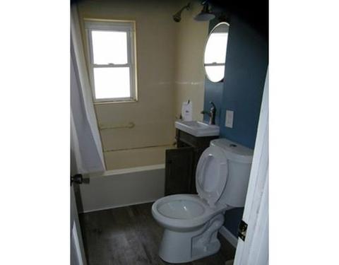 82 Saint Jacques Ave, Chicopee, MA 01020 photo 4