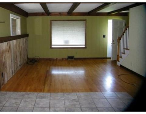 82 Saint Jacques Ave, Chicopee, MA 01020 photo 3