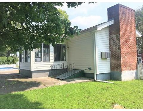 7 Arkwright Rd, Webster, MA 01570 photo 5