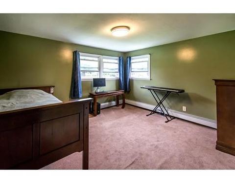 23 Seminole St, Springfield, MA 01118 photo 11