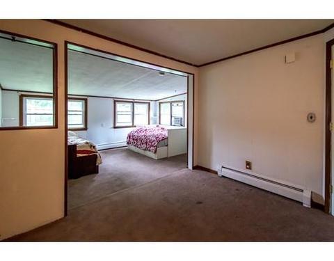 23 Seminole St, Springfield, MA 01118 photo 18