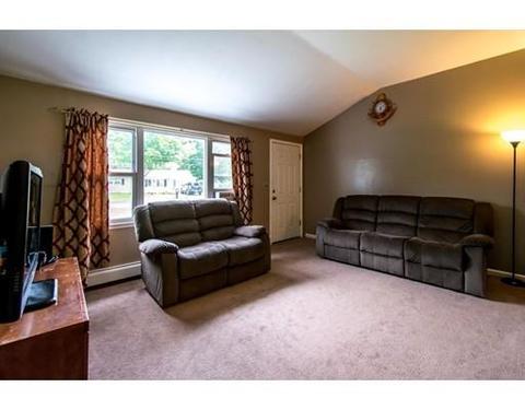 23 Seminole St, Springfield, MA 01118 photo 6