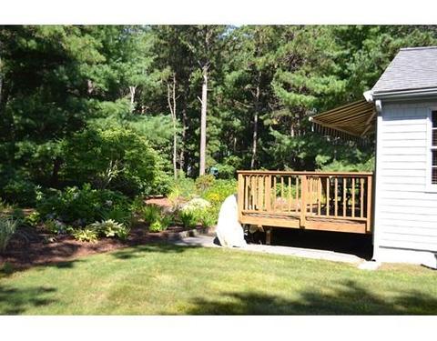 37 Monomoscoy Rd, Mashpee, MA 02649 photo 4