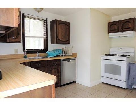 51 Lamont St, Springfield, MA 01119 photo 5