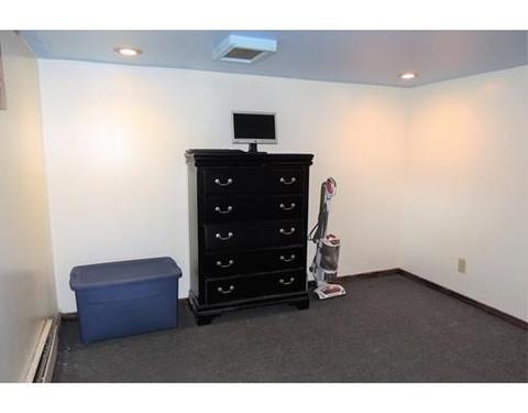 51 Lamont St, Springfield, MA 01119 photo 17