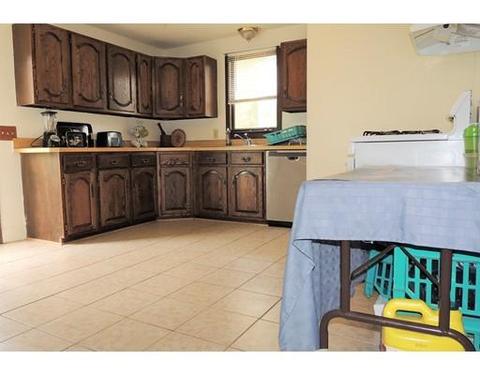 51 Lamont St, Springfield, MA 01119 photo 4