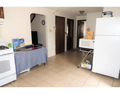 51 Lamont St, Springfield, MA 01119 photo 6