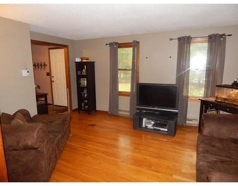 968 Maple St, Mansfield, MA 02048 photo 8