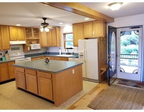 54 W Point Rd, Webster, MA 01570 photo 9