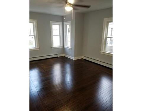 26 Pear St, Fall River, MA 02720 photo 4