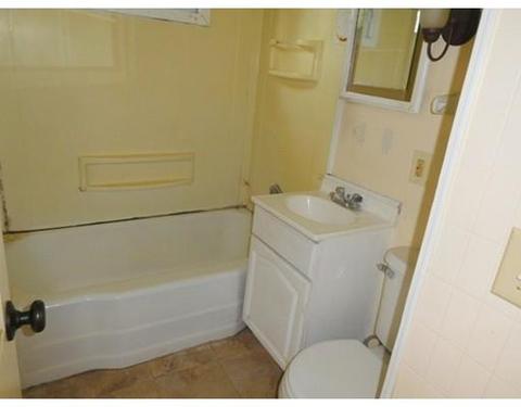 142 Clairmont Ave, Chicopee, MA 01013 photo 8