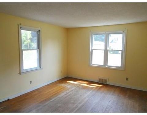 142 Clairmont Ave, Chicopee, MA 01013 photo 7