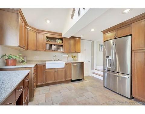 128 Lothrop St, Beverly, MA 01915 photo 9