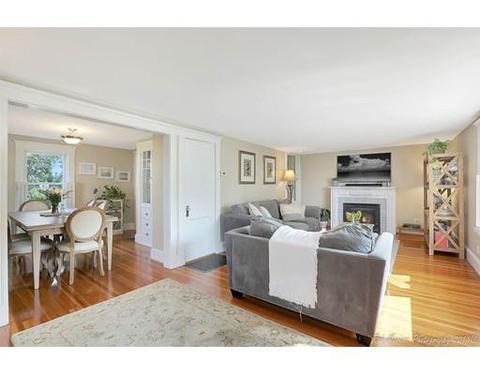 128 Lothrop St, Beverly, MA 01915 photo 2