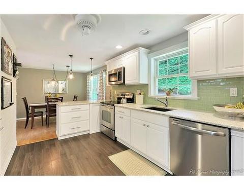 2 Gordon Rd, Beverly, MA 01915 photo 2