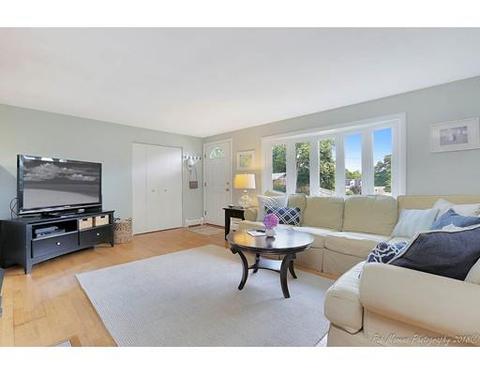 2 Gordon Rd, Beverly, MA 01915 photo 11