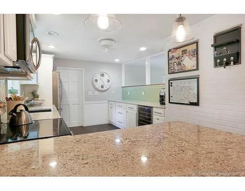 2 Gordon Rd, Beverly, MA 01915 photo 10