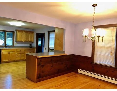 27 Brookline St, Townsend, MA 01469 photo 4