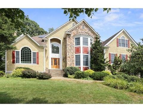 2 Spruce Run, Beverly, MA 01915 photo 1
