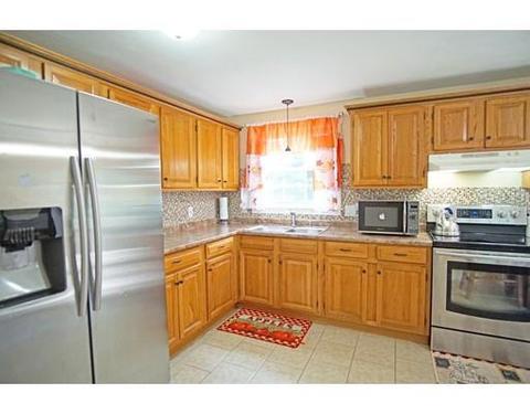 195 Kerry Dr, Springfield, MA 01118 photo 10