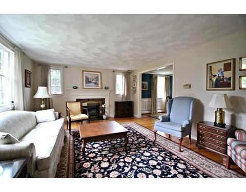 13 Baldwin Ln, Reading, MA 01867 photo 3