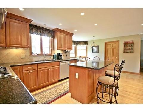 13 Baldwin Ln, Reading, MA 01867 photo 12