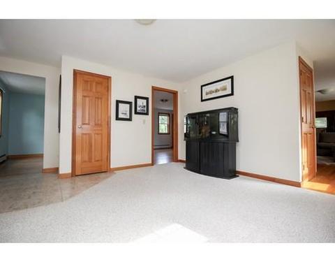 11 Eustis St, Worcester, MA 01606 photo 5