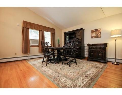 11 Eustis St, Worcester, MA 01606 photo 10