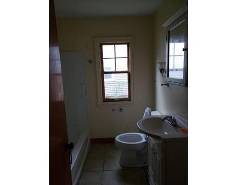 40 Norman St, Springfield, MA 01104 photo 8