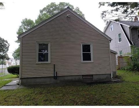 40 Norman St, Springfield, MA 01104 photo 2