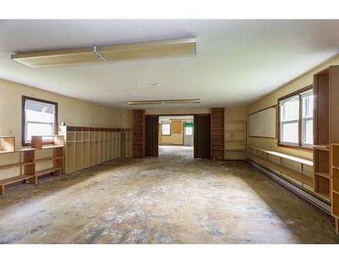 850 Parker St, Springfield, MA 01129 photo 14
