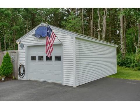 208 Clark St, Gardner, MA 01440 photo 3