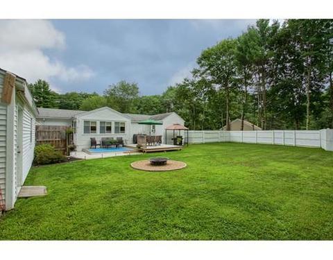 208 Clark St, Gardner, MA 01440 photo 5