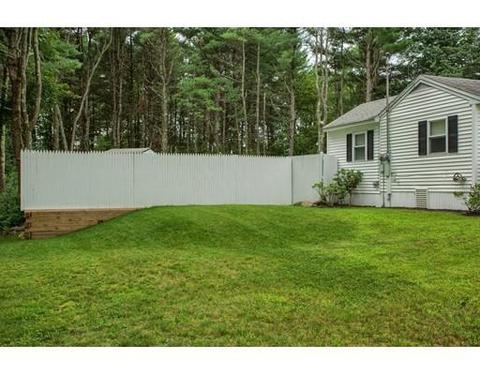 208 Clark St, Gardner, MA 01440 photo 11