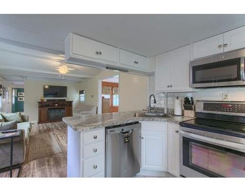 208 Clark St, Gardner, MA 01440 photo 17
