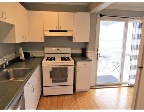 3 Hampton Cir, Hull, MA 02045 photo 4