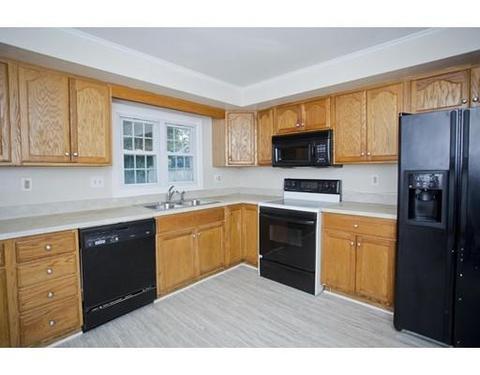 12 Steuben St, Springfield, MA 01151 photo 4
