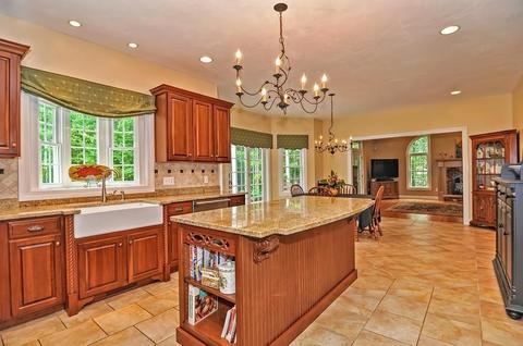 2 River Bend Rd, Upton, MA 01568 photo 6