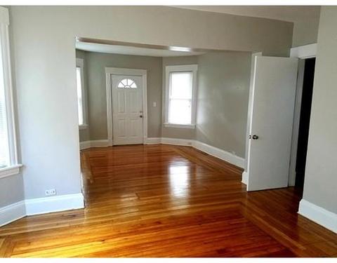 47 Horace St, Springfield, MA 01108 photo 3