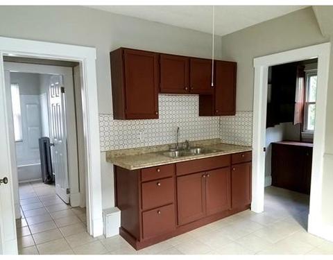 47 Horace St, Springfield, MA 01108 photo 2